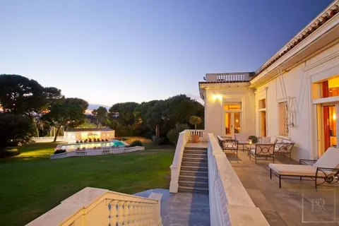 Luxury Villa 1300m² and 45 000m² of land Pool, Tennis, Pool House, 9 bedrooms in Cap d'Antibes