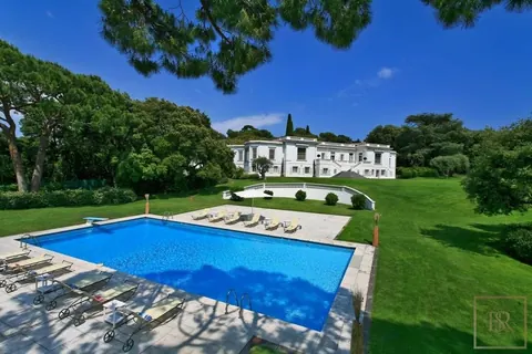 Luxury Villa 1300m² and 45 000m² of land Pool, Tennis, Pool House, 9 bedrooms in Cap d'Antibes 312,000 Month rental For Super Rich