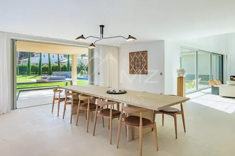 Contemporary Villa minutes town centre and the Salins beach swimming pool, 7 bedrooms in Saint Tropez search rental For Super Rich