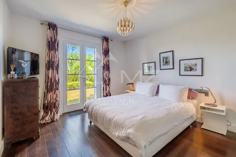 Contemporary  Villa heart of Saint-Tropez Peninsula between Pampelonne beaches and the village, 5 bedrooms in Ramatuelle price rental For Super Rich