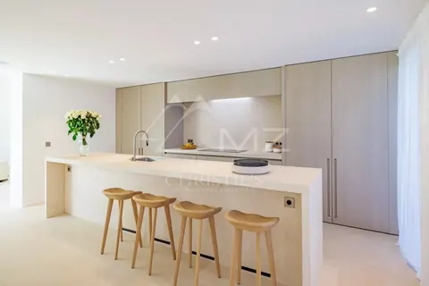 Contemporary Villa minutes town centre and the Salins beach swimming pool, 7 bedrooms in Saint Tropez property rental For Super Rich