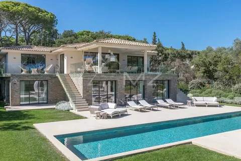 contemporary Villa Exceptional views of Pampelonne bay and vineyards Ideally located, 6 bedrooms in Ramatuelle - French Riviera