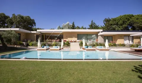 California-style Villa 8 mn walk from Pampelonne beaches Bowling, sauna, pool, 6 bedrooms in Ramatuelle