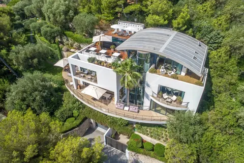 Luxury House Panoramic View hammam, jacuzzi, infinity pool, lift, roof terrace, 5 bedrooms in Saint Jean Cap Ferrat search rental For Super Rich