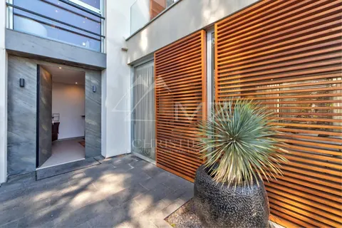 Design Villa spectacular sea views uniquely and tastefully furnished, 5 bedrooms in Roquebrune Cap Martin search rental For Super Rich