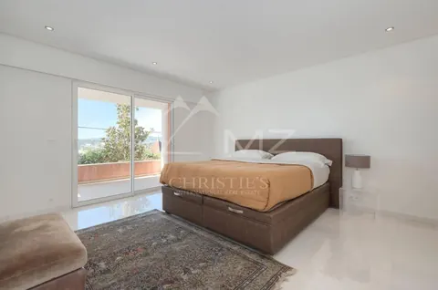 Luxury Villa seaview, nearby the center of Cannes 250 sqm terrace with jacuzzi, 6 bedrooms in Cannes property rental For Super Rich