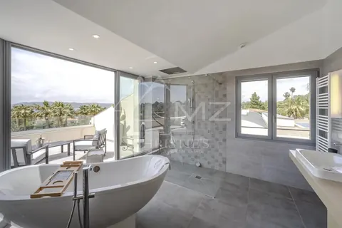 Elegant Villa Sea View Near the beach, 6 bedrooms in Cap d'Antibes deal rental For Super Rich