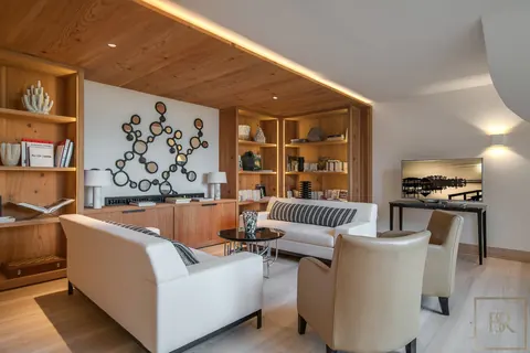 Modern Villa Panoramic View Overlooking Canebiers Bay, petanque court, 19m heated infinity swimming pool, 9 bedrooms in Saint Tropez Classified ads rental For Super Rich