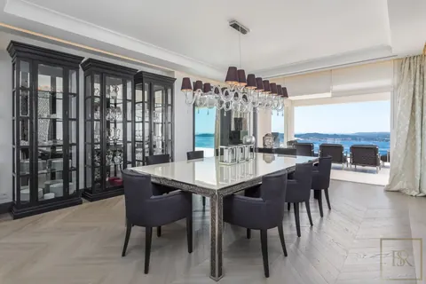 Luxury Villa beautiful view over the Gulf of Saint-Tropez helipad, 6 bedrooms in Grimaud deal rental For Super Rich