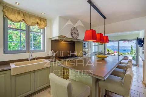 Premium Villa Top of the hill overlooking the bay of Saint-Tropez heated pool, jacuzzi, 6 bedrooms in Gassin property rental For Super Rich