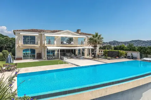 Premium Villa 30 meters infinity pool unique sea view, 4 bedrooms in Cannes