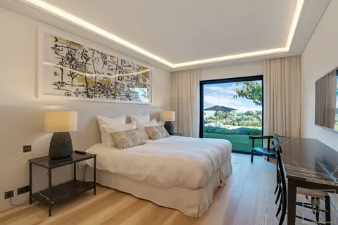 Modern Villa Panoramic View Overlooking Canebiers Bay, petanque court, 19m heated infinity swimming pool, 9 bedrooms in Saint Tropez deal rental For Super Rich