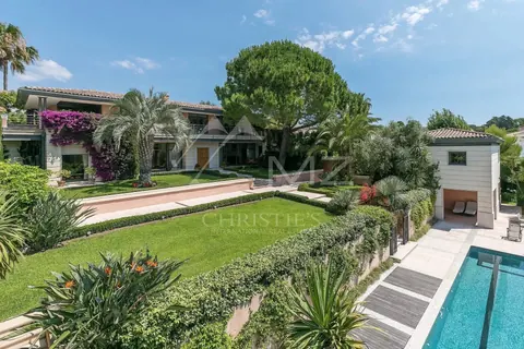 Elegant Villa Landscaped garden swimming pool and pool-house, 6 bedrooms in Cap d'Antibes price rental For Super Rich Elegant Villa Landscaped garden swimming pool and pool-house, 6 bedrooms in Cap d'Antibes price rental For Super Rich