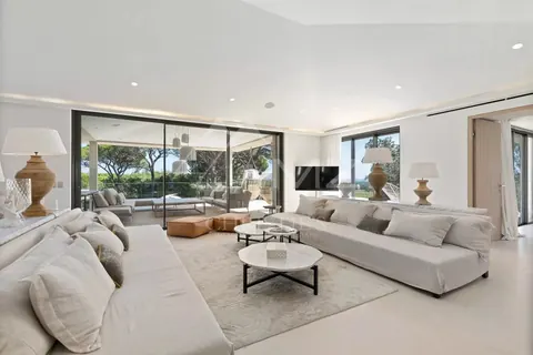 contemporary Villa Exceptional views of Pampelonne bay and vineyards Ideally located, 6 bedrooms in Ramatuelle - French Riviera property rental For Super Rich