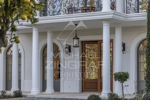 Luxury Villa New Florentine ​Super Cannes indoor swimming pool, wellness, sauna and hammam, 7 bedrooms in Vallauris property rental For Super Rich