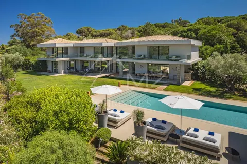 Architectural Villa Salins area close to the Parcs, 7 bedrooms in Saint Tropez
