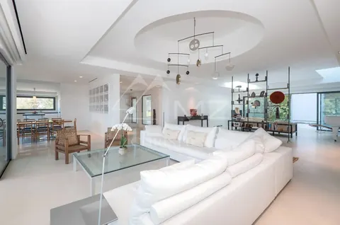 Modern Villa Heated 17x4m swimming pool La Californie, 5 bedrooms in Cannes Classified ads rental For Super Rich