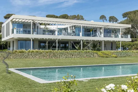 High-end Villa Exceptional Peninsula location idyllic sea view, 6 bedrooms in Cap d'Antibes - French Riviera 0 rental For Super Rich