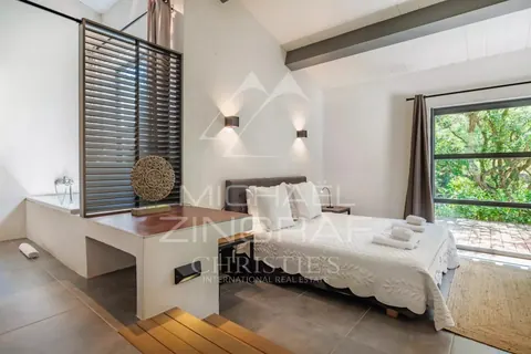 Modern Villa Direct beach access waterfront terrace sea view, 5 bedrooms in Ramatuelle property rental For Super Rich