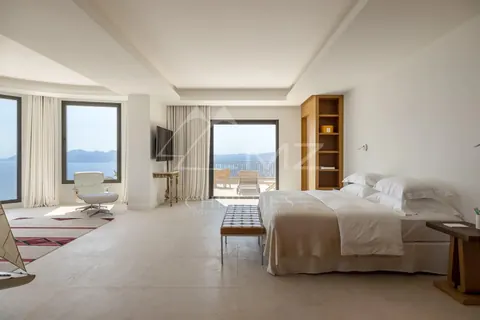 Elegant House Built in 1928 hill of Californie, sea view, 18 bedrooms in Cannes price rental For Super Rich