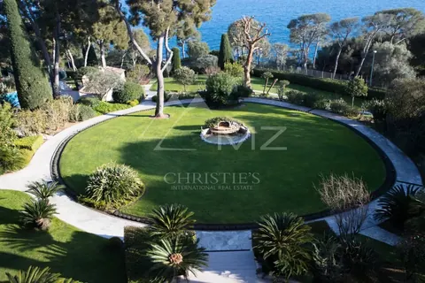 High-end House Exceptional view overlook the sea  Tennis court, Pool, sauna, 4 bedrooms in Saint Jean Cap Ferrat search rental For Super Rich
