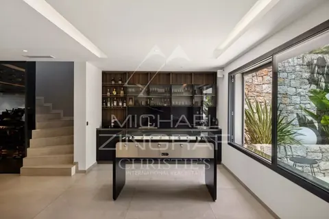 Contemporary Villa  breathtaking sea and hills views 14x4.5m mirror pool, 5 bedrooms in Roquefort Les Pins deal rental For Super Rich