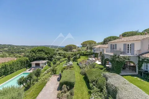 Contemporary  Villa heart of Saint-Tropez Peninsula between Pampelonne beaches and the village, 5 bedrooms in Ramatuelle available rental For Super Rich