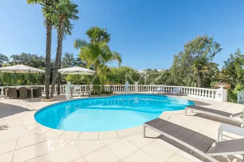 Belle époque Villa Close to town center Swimming pool 8x5m, 5 bedrooms in Cannes - French Riviera available rental For Super Rich