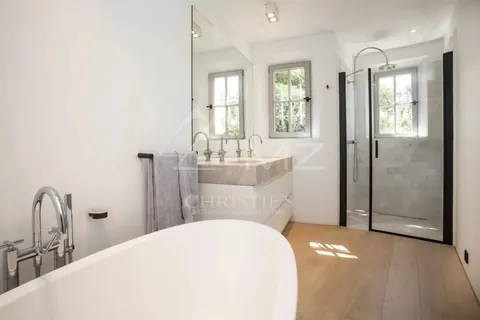 Contemporary Villa Panoramic sea view heated salt pool, 5 bedrooms in Gassin - French Riviera search rental For Super Rich
