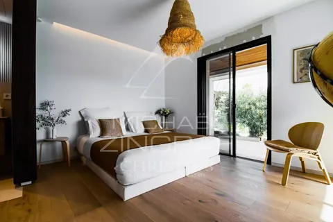 Contemporary Villa Heated infinity pool spa, jacuzzi, sauna, pizza oven and barbecue, 5 bedrooms in Mougins deal rental For Super Rich