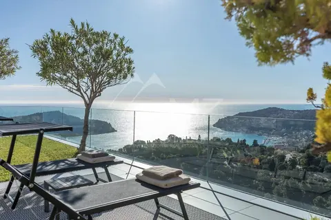 Design Villa cliffside with breathtaking views of the sea open terrace with jacuzzi, 5 bedrooms in Villefranche Sur Mer vacation rental For Super Rich Design Villa cliffside with breathtaking views of the sea open terrace with jacuzzi, 5 bedrooms in Villefranche Sur Mer vacation rental For Super Rich