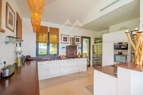 Luxury Villa L'Escalet with heated swimming pool panoramic sea view over Cap Taillat, 5 bedrooms in Ramatuelle property rental For Super Rich