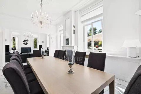 Belle époque Villa Close to town center Swimming pool 8x5m, 5 bedrooms in Cannes - French Riviera deal rental For Super Rich