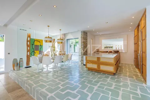 Contemporary Villa between the Salins and the Canoubiers swimming pool, 8 bedrooms in Saint Tropez search rental For Super Rich