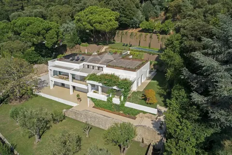 Modern Villa Heated 17x4m swimming pool La Californie, 5 bedrooms in Cannes property rental For Super Rich