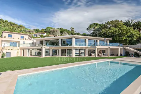 Modern Villa fantastic panoramic sea view located in Californie, 7 bedrooms in Cannes