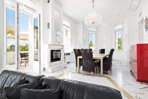 Belle époque Villa Close to town center Swimming pool 8x5m, 5 bedrooms in Cannes - French Riviera best rental For Super Rich