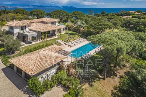 Luxury Villa Sublime sea view 18m infinity pool, 6 bedrooms in Saint Tropez