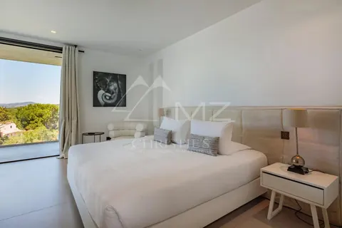 Architectural Villa Salins area close to the Parcs, 7 bedrooms in Saint Tropez Classified ads rental For Super Rich