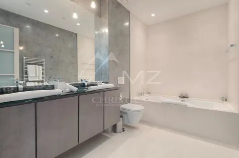 Luxury Villa overlooking the village and harbour pool with sea view, 8 bedrooms in Saint Jean Cap Ferrat best rental For Super Rich