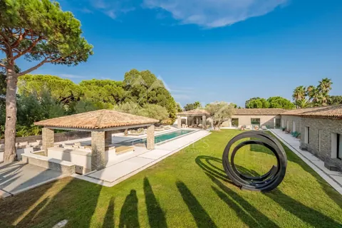 Contemporary Villa between the Salins and the Canoubiers swimming pool, 8 bedrooms in Saint Tropez 0 rental For Super Rich