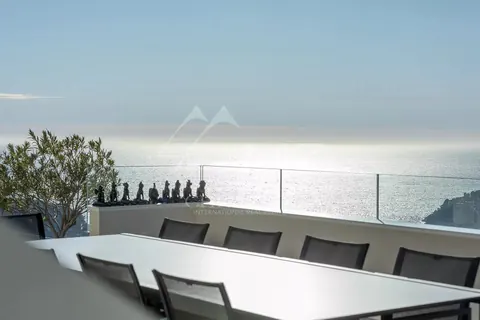 Design Villa cliffside with breathtaking views of the sea open terrace with jacuzzi, 5 bedrooms in Villefranche Sur Mer search rental For Super Rich Design Villa cliffside with breathtaking views of the sea open terrace with jacuzzi, 5 bedrooms in Villefranche Sur Mer search rental For Super Rich