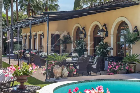 Country Villa walking distance to the Village Sea view and the Lérins islands, 6 bedrooms in Mougins property rental For Super Rich