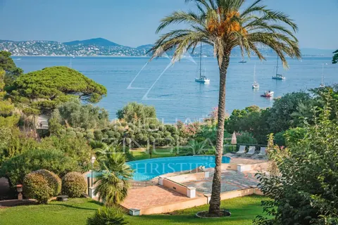 Country Villa Unique waterfront 5mn walk from the town centre, 10 bedrooms in Saint Tropez 0 rental For Super Rich