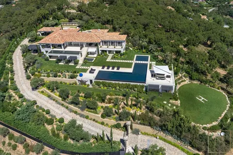 Luxury Villa beautiful view over the Gulf of Saint-Tropez helipad, 6 bedrooms in Grimaud