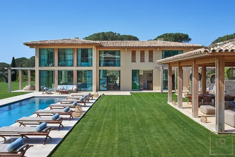 Luxury Villa Panoramic View Park & Sea View, 11 bedrooms in La Croix Valmer French Riviera search rental For Super Rich
