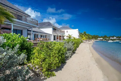 Contemporary Villa Aqua private beach access, 6 bedrooms in Grand Cul de Sac - St Barth Aqua rental For Super Rich Contemporary Villa Aqua private beach access, 6 bedrooms in Grand Cul de Sac - St Barth Aqua rental For Super Rich