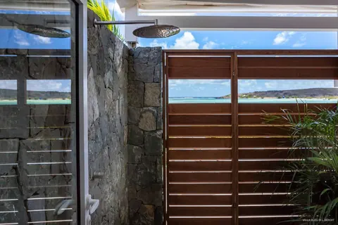 Contemporary Villa Aqua private beach access, 6 bedrooms in Grand Cul de Sac - St Barth price rental For Super Rich Contemporary Villa Aqua private beach access, 6 bedrooms in Grand Cul de Sac - St Barth price rental For Super Rich