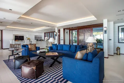 Luxury Villa Maison Blanc Bleu heated swimming pool and a bubble pool, 6 bedrooms in Gouverneur - St Barth search rental For Super Rich