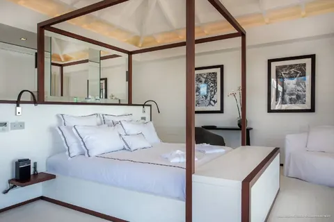 Luxury Villa Maison Blanc Bleu heated swimming pool and a bubble pool, 6 bedrooms in Gouverneur - St Barth value rental For Super Rich